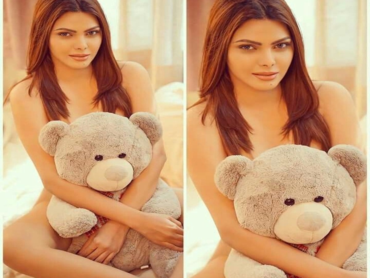 Sherlyn Chopra Like You’ve Never Seen Before – 8 Hottest Looks Ever! - Gallery Image